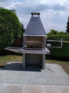 Gartencheminee STAR Sichtbeton mit Edelstahlhut